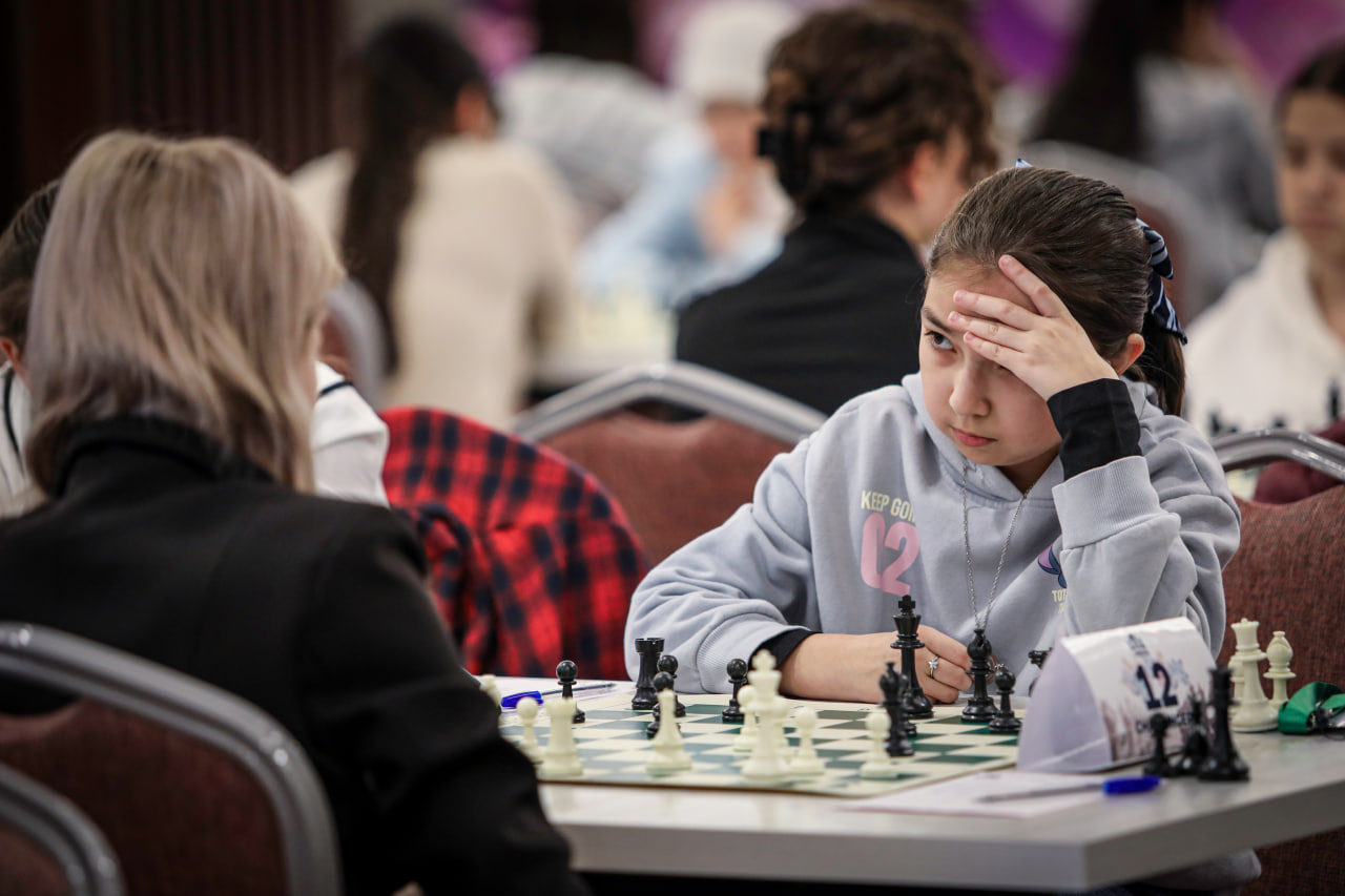 11 ёшли шахматчи қиз тарих яратди