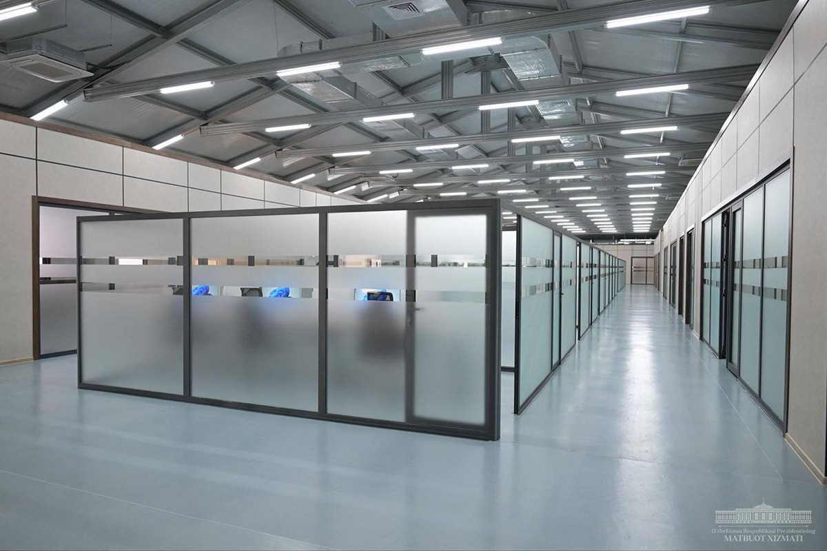 Очиқ майдонларда ўрнатиладиган вақтинчалик иншоотларни ўрнатиш тартиби белгиланди