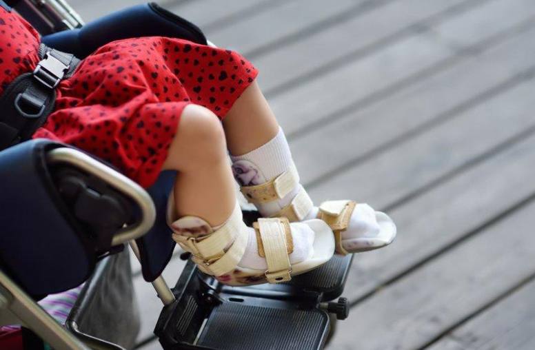 Спинал мушак атрофияси ташхиси қўйилган болалар уйда даволаниш учун зарур жиҳозлар билан таъминланади