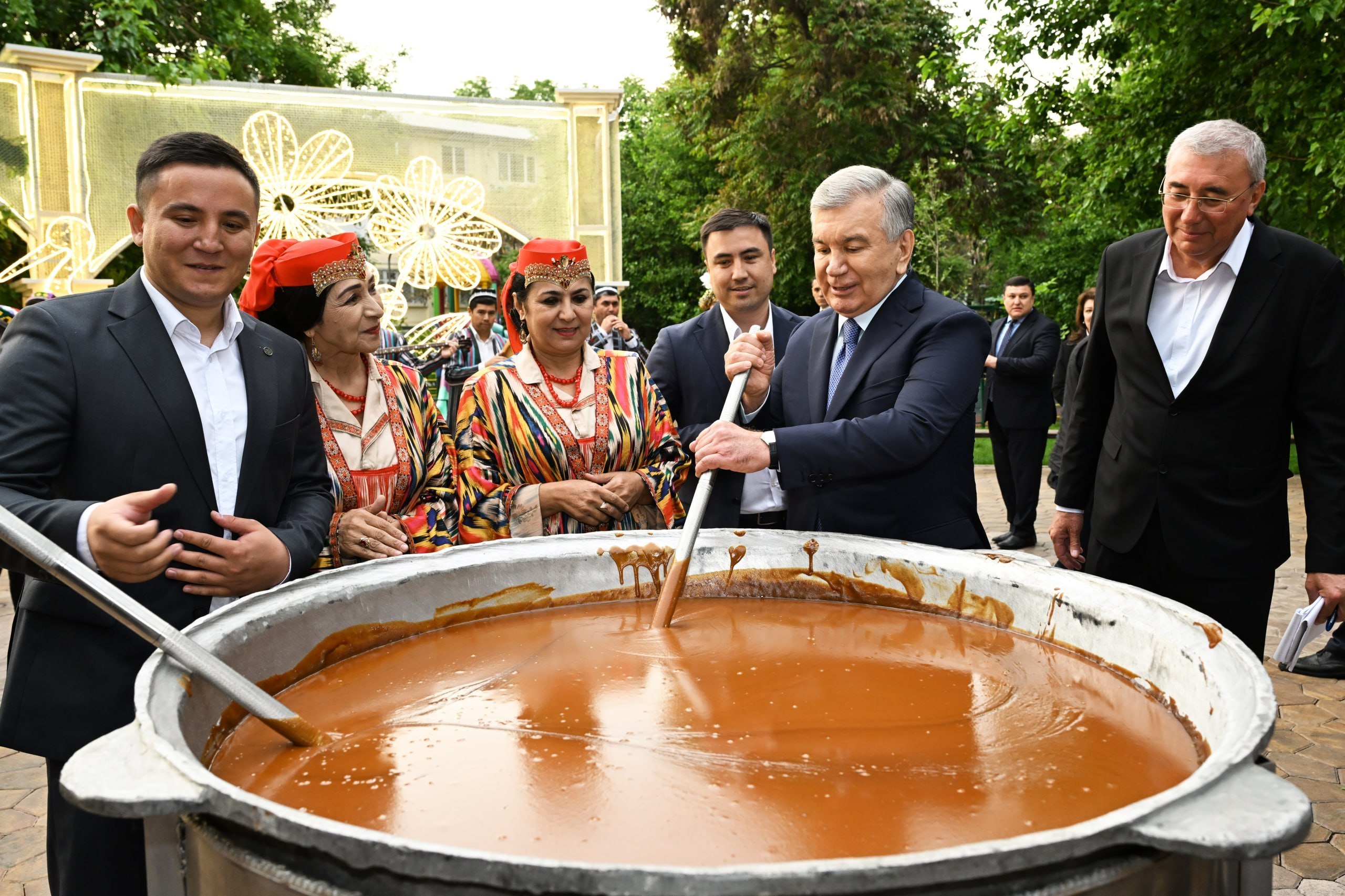 Prezidentimiz Bogʻimaydon mahallasidagi bunyodkorlik ishlari bilan tanishdi