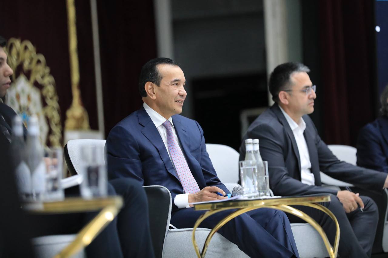 Madaniyat vaziri ishtirokida ochiq muloqot: teatr sohasidagi muammolar va takliflar muhokama qilindi