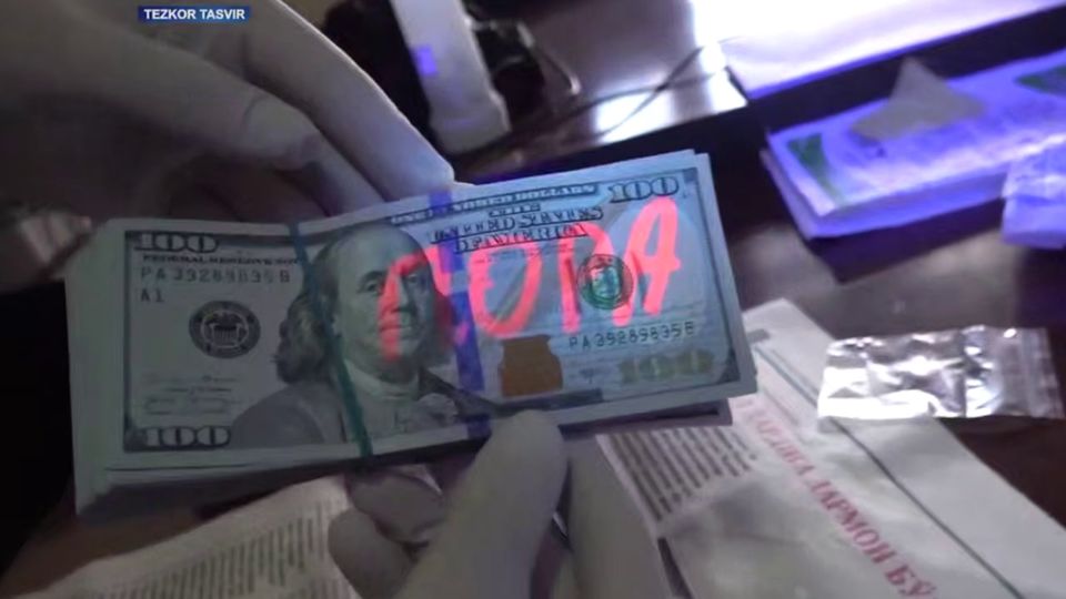 60 минг доллар пора билан қўлга тушган собиқ ҳоким иши судда кўрилмоқда