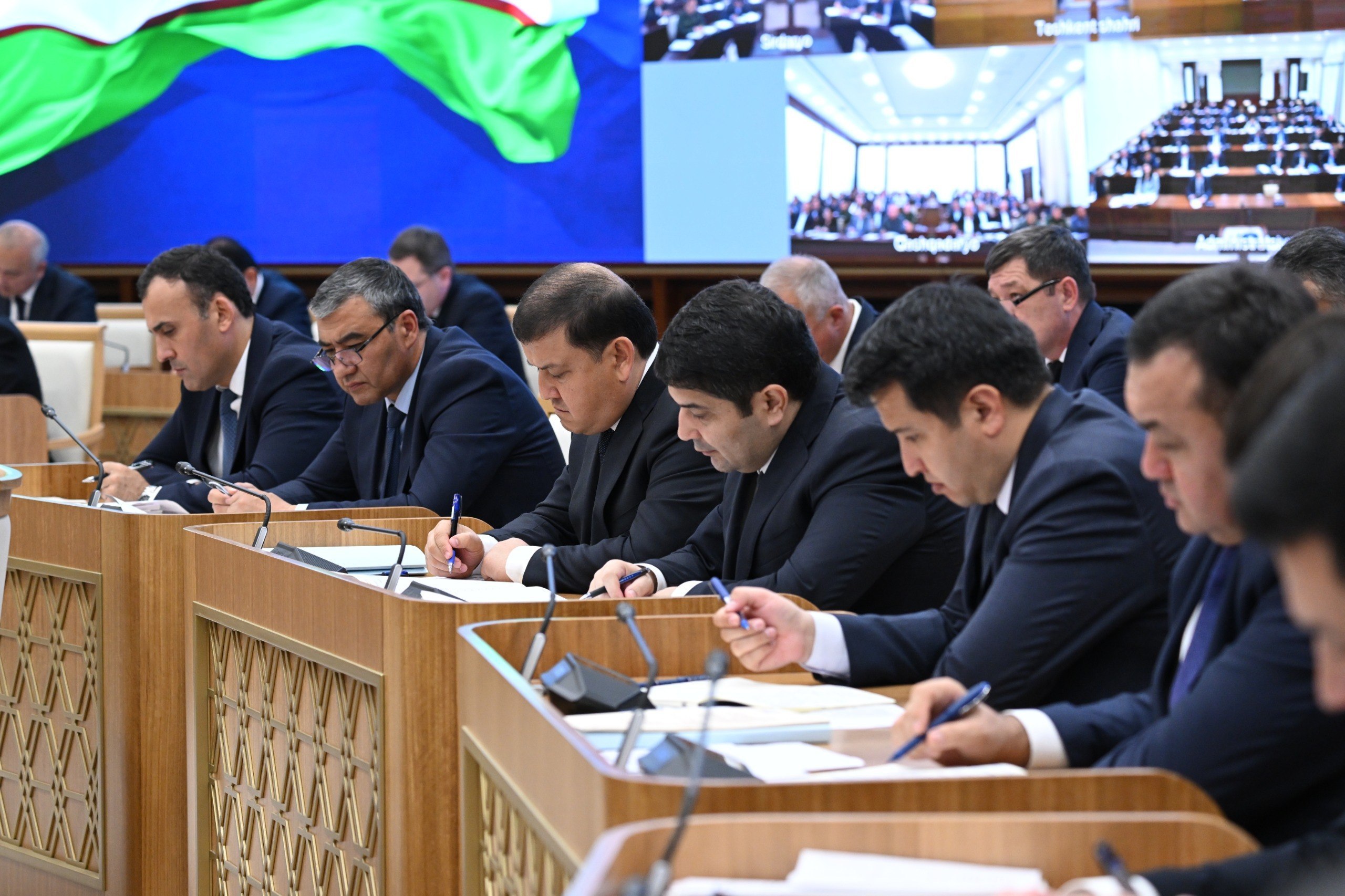 Ҳокимларга бир ҳафтада ностандарт ўзгаришларни тақдим этиш топширилди