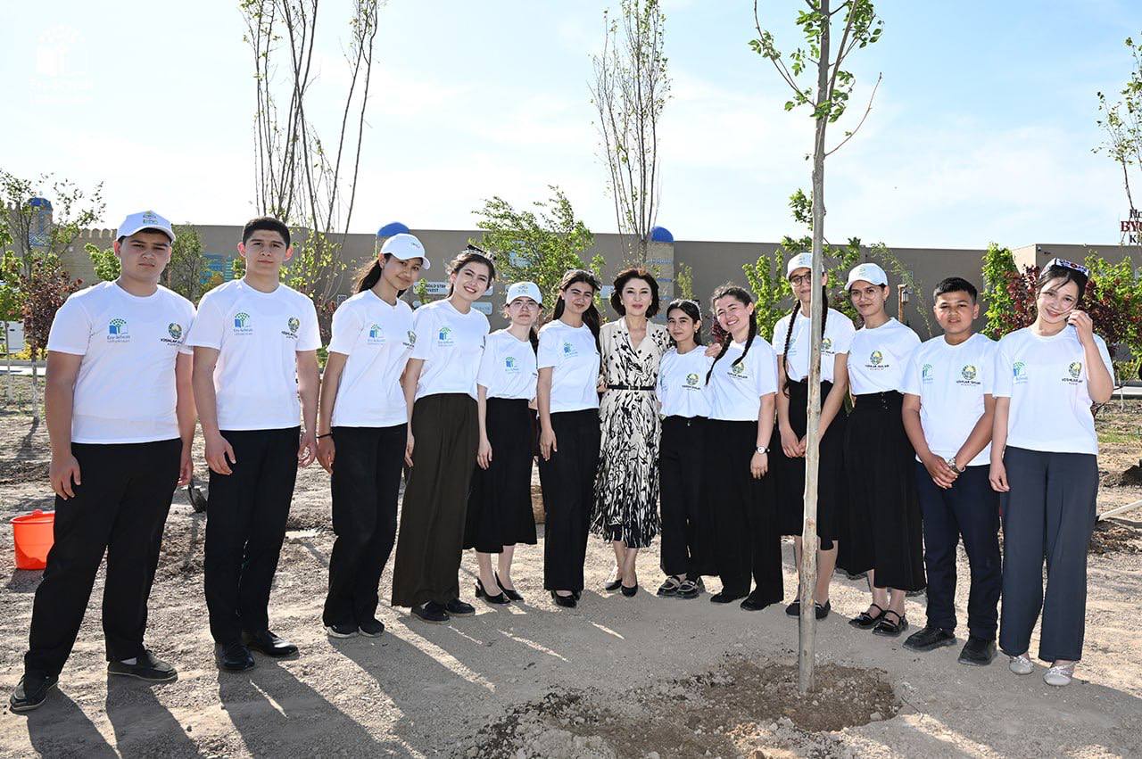 Хивада янги яшил боғ барпо этилмоқда