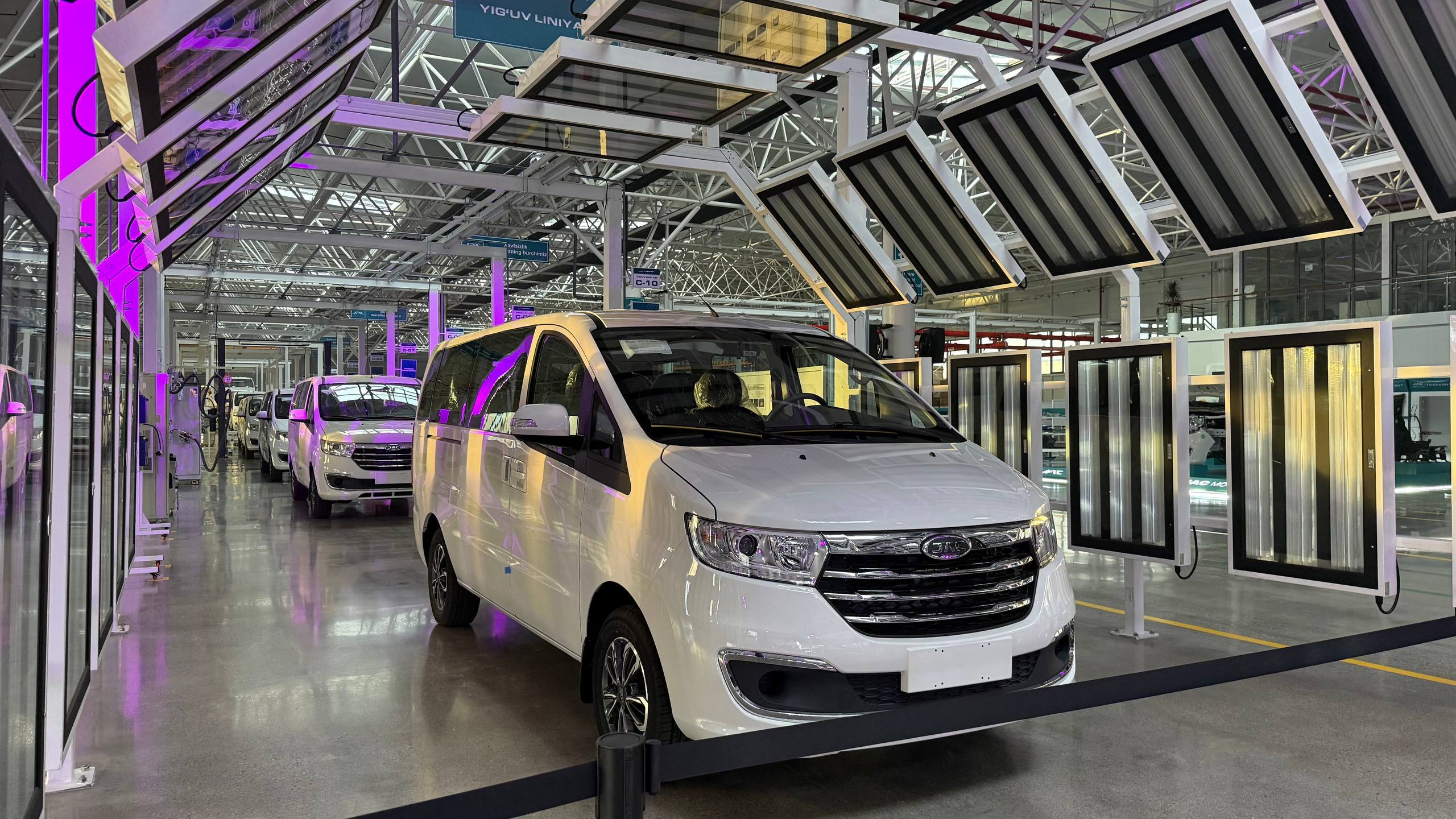 Тошкентда “JAC Motors Toshkent” автомобил заводи ишга туширилди