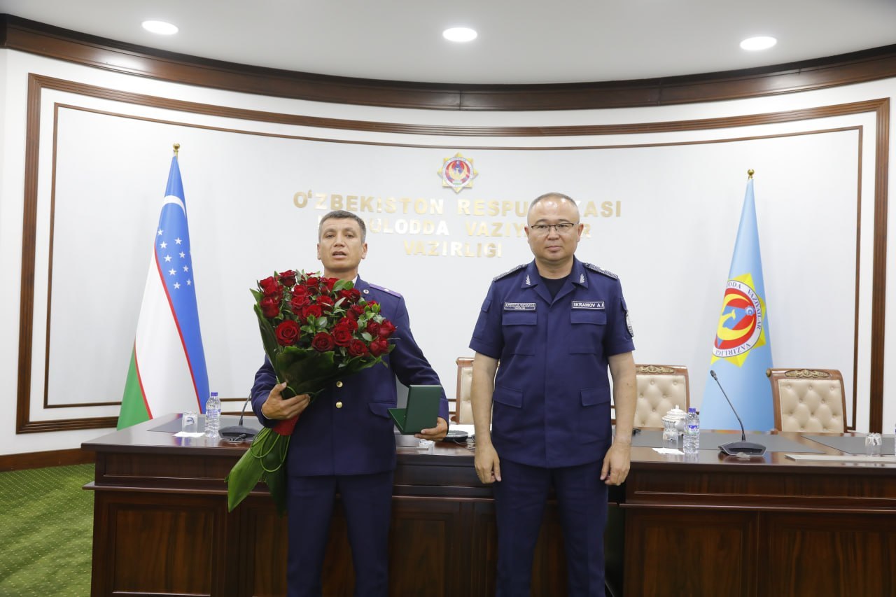 9 ёшли болани дарёдан қутқарган қутқарувчи мукофотланди