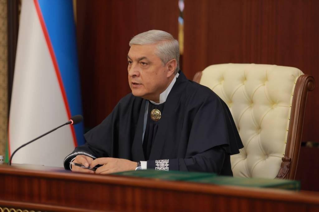Олий суд раиси Бахтиёр Исломов лавозимини тарк этди