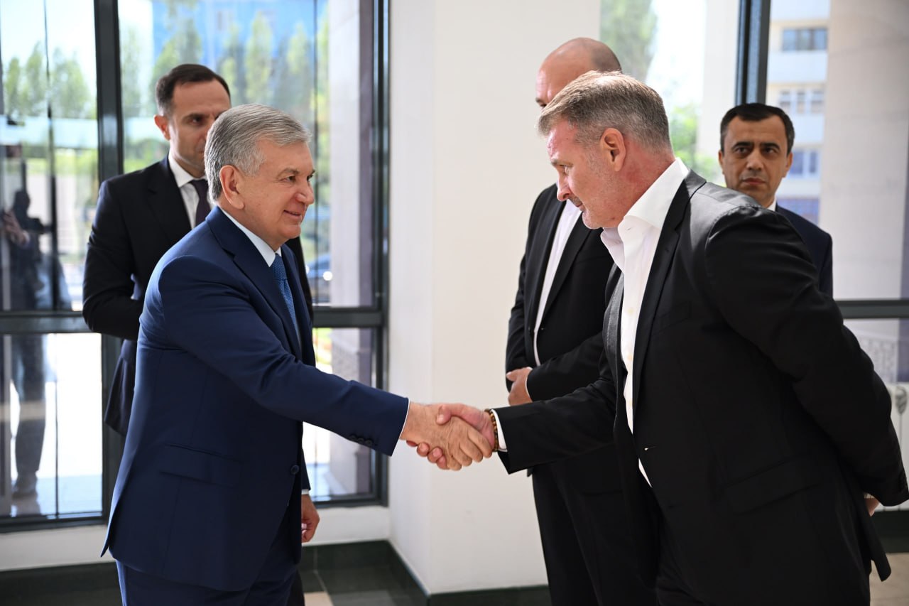 Президентимиз “Навбаҳор” футбол клубининг академиясида бўлди