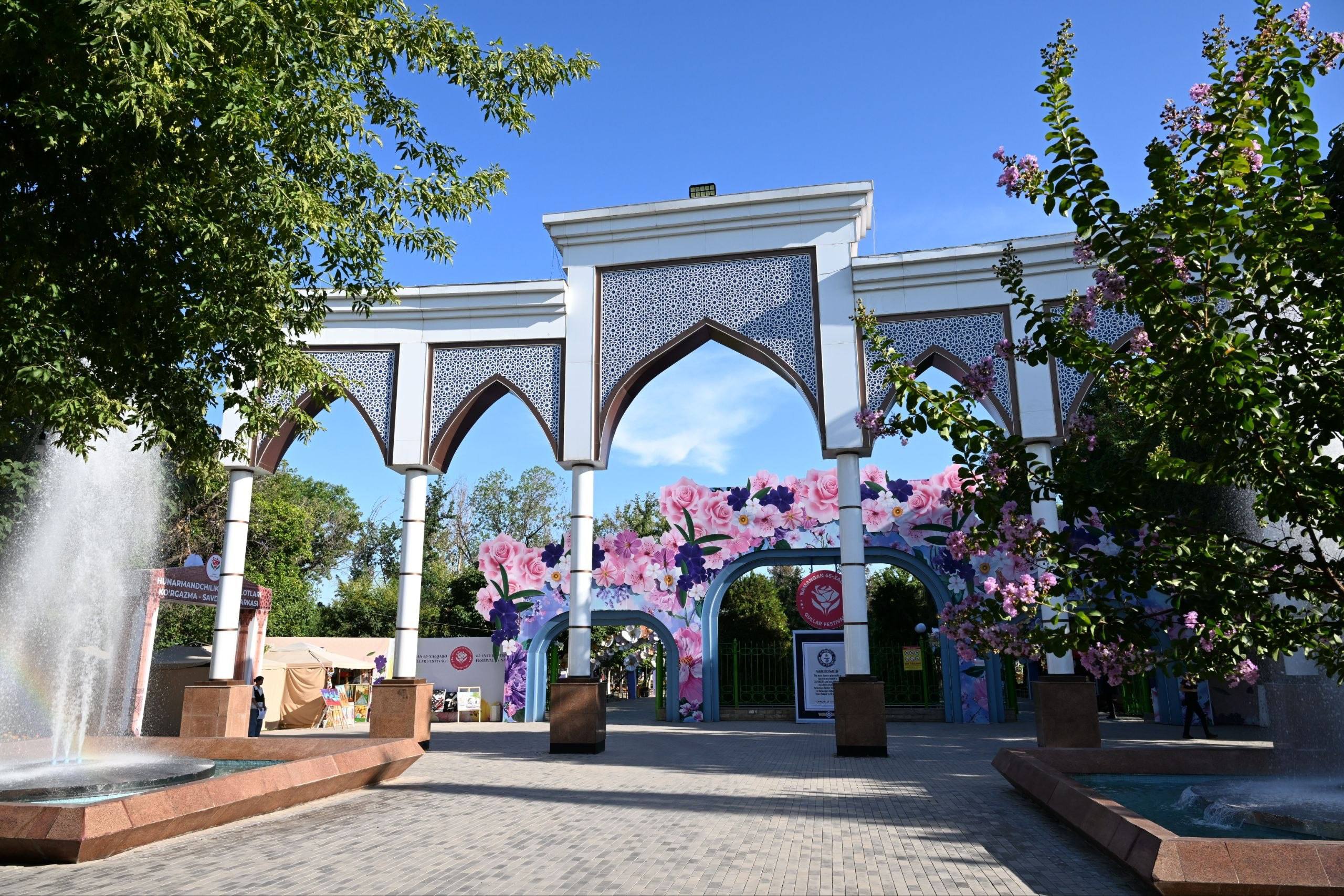 Davlatimiz rahbari Namangan xalqaro gullar festivalining mehmoni boʻldi