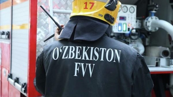 Хонободда газ қуйиш шохобчасида чақнаш содир бўлди, икки киши жароҳатланди