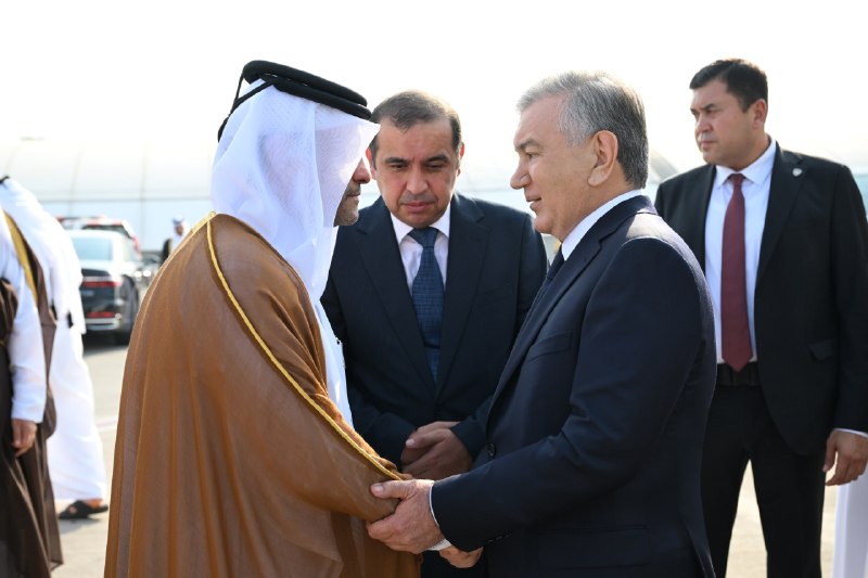 O‘zbekiston Prezidenti Qatarga keldi