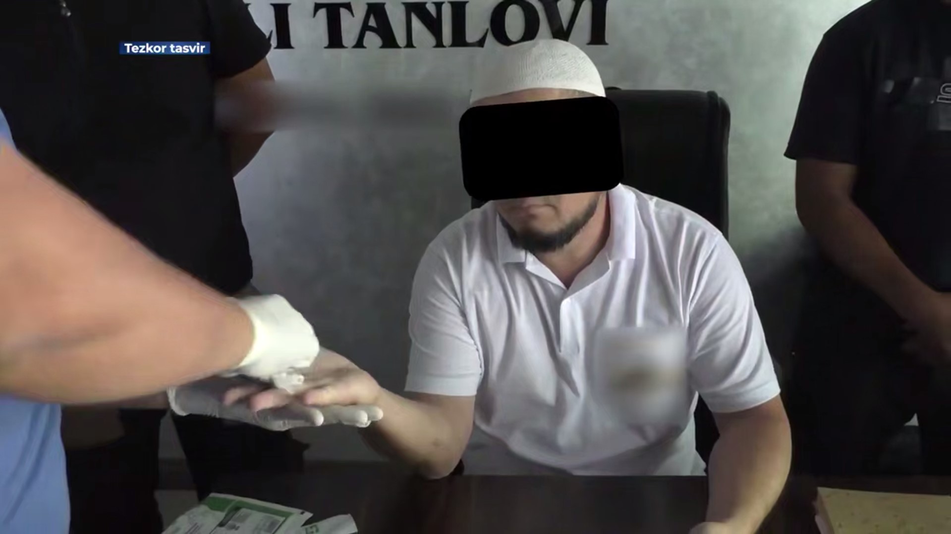 “Умра” зиёратини ваъда қилиб минглаб доллар талаб қилган шахслар ушланди