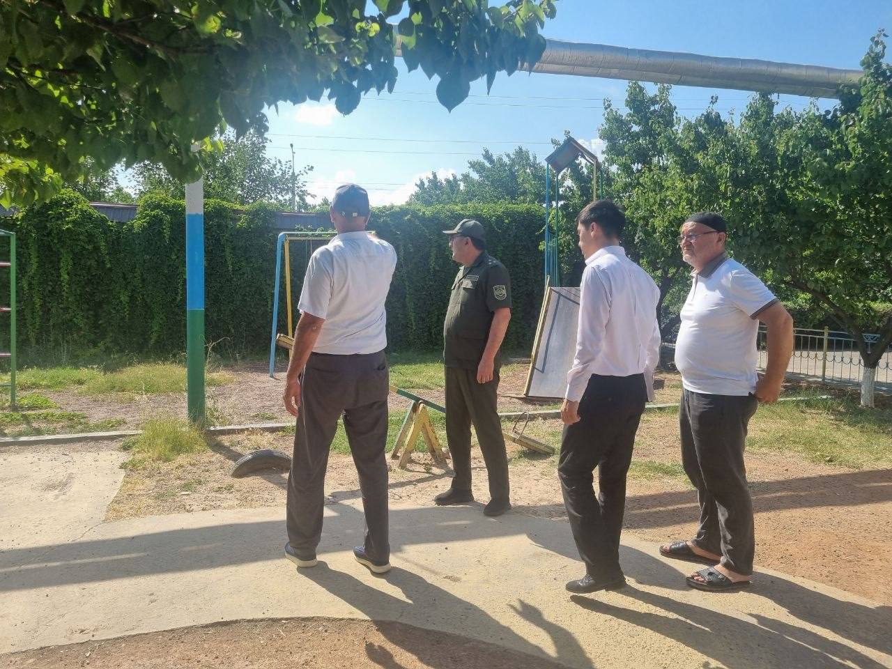 Учтепада аҳоли қурган футбол ва болалар майдончаси яна уларга қайтарилади