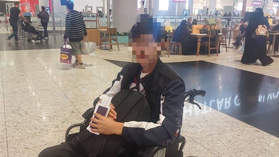 19-летнего гражданина Узбекистана, потерявшего сознание в аэропорту Турции, вернули на родину
