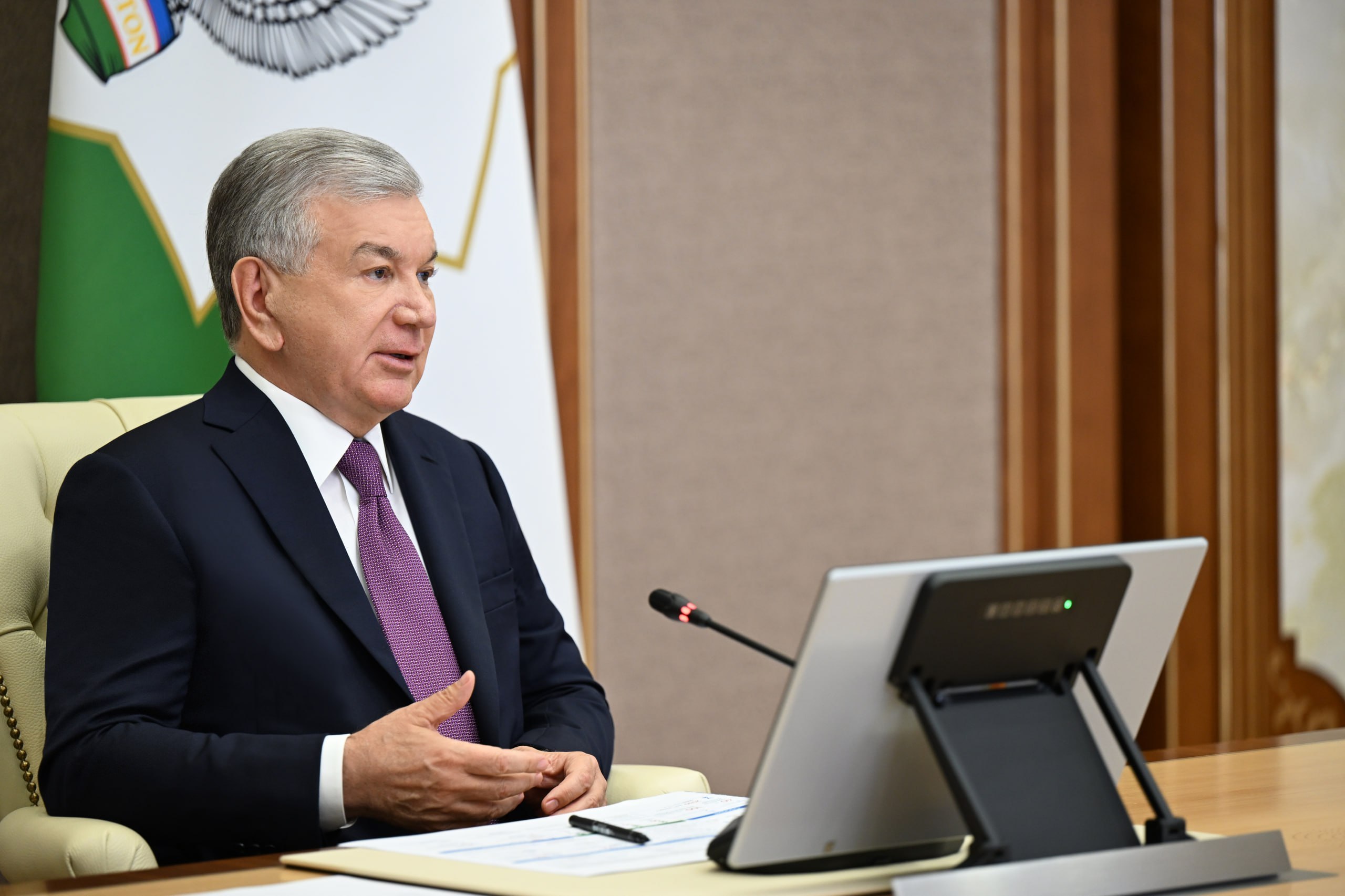 Рассмотрены вопросы внедрения «зеленых» технологий в тепличное хозяйство
