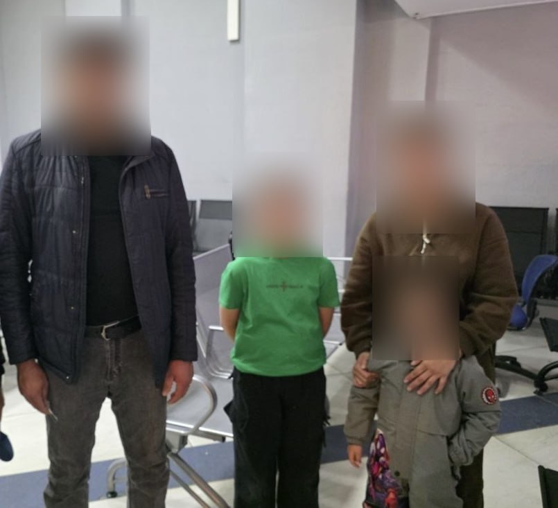 Дипломаты Узбекистана помогли семье с детьми вернуться из Новосибирска на родину
