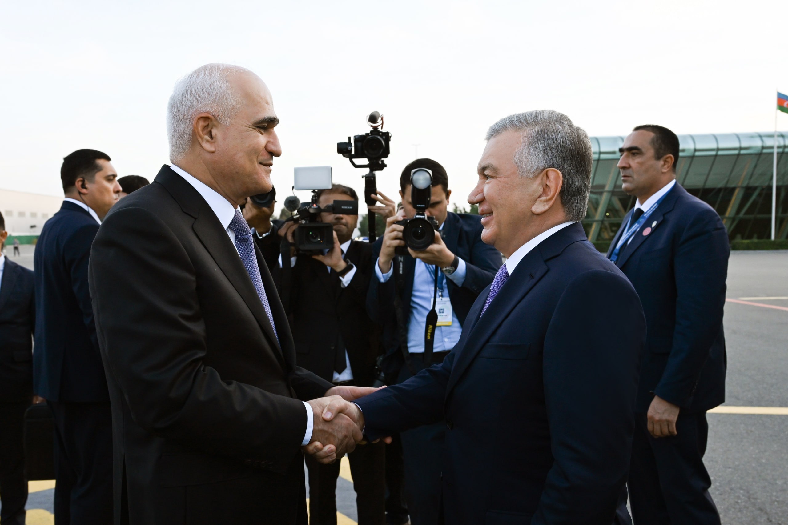 Davlatimiz rahbari Bokuga keldi