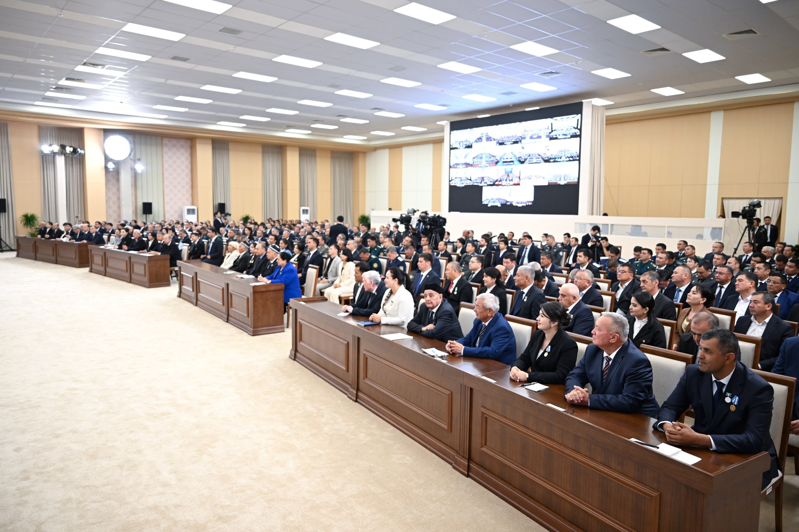 Қашқадарёда келаси йил 300 мегаваттли қуёш электр станцияси ва 75 мегаваттли энергия сақлаш қуввати ишга туширилади