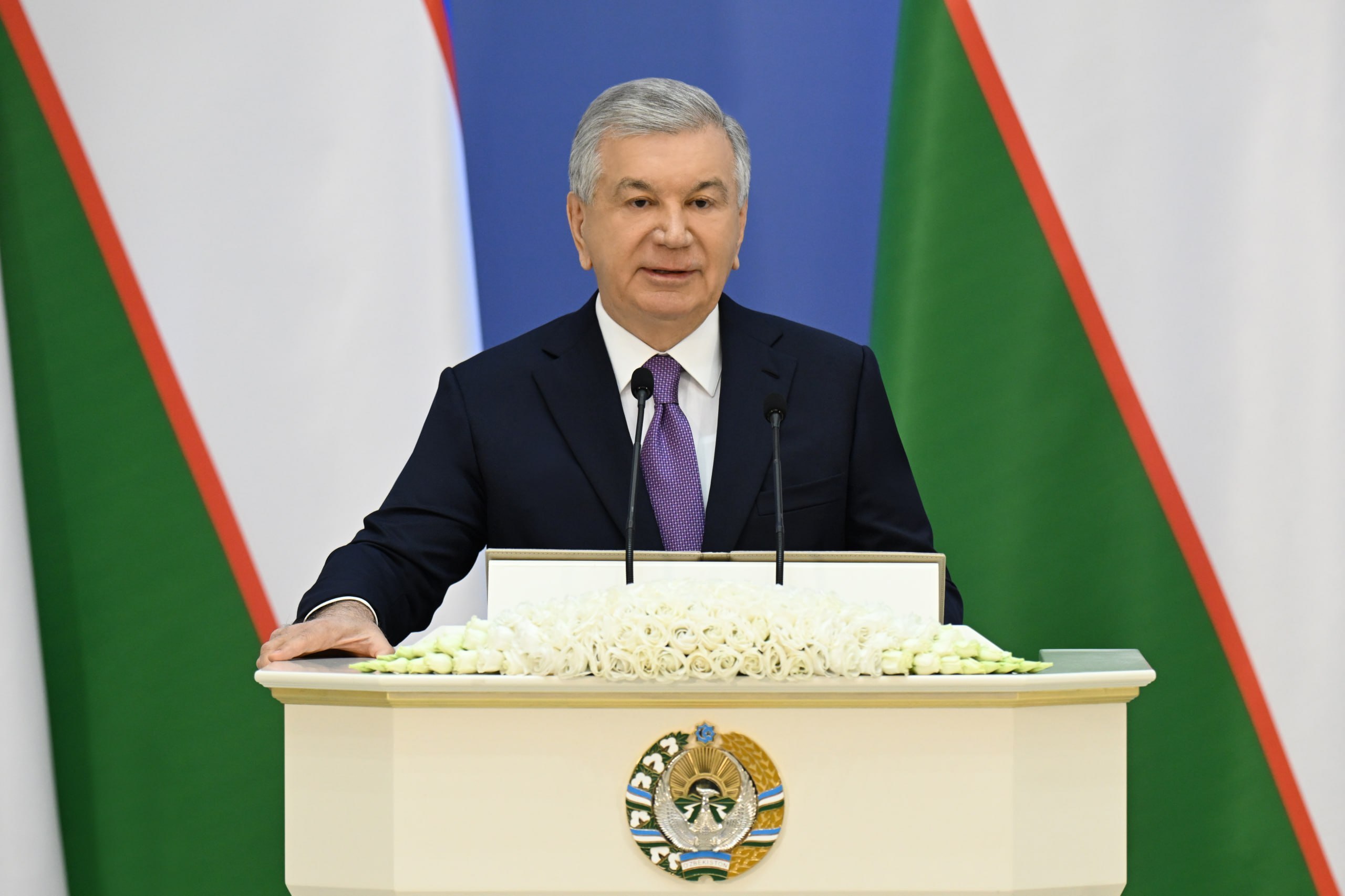Шавкат Мирзиёевнинг тиббиёт ва фармацевтика соҳаси ходимлари билан учрашуви бошланди