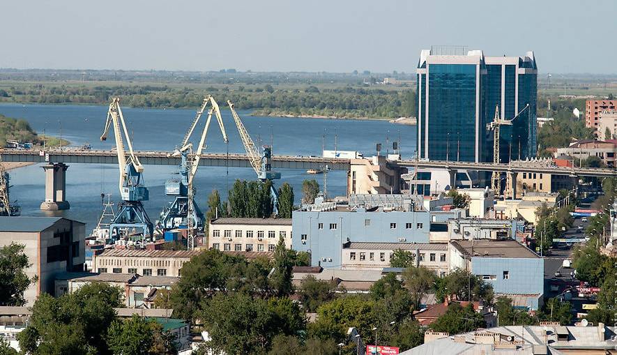 Астрахань какой порт. Астраханский порт, Астрахань. Астраханский морской порт. Астрахань город порт. Речной порт Астрахань.