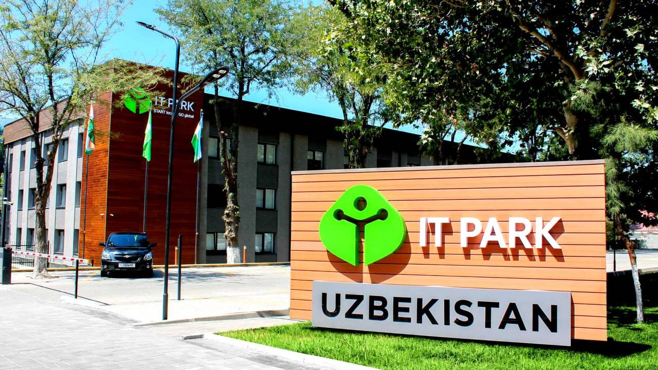 Logotib Rasm IT Park: внедряя «умные» решения в жизнь узбекистанцев