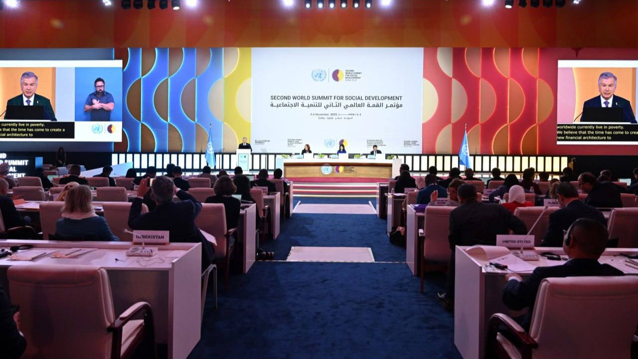 Yaxshi shakllar bilan porno qizlar