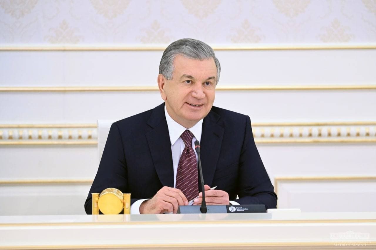 Sh mirziyoyev. Шавкат Миромонович Мирзиёев портрет. Шавкат Миромонович Мирзиёев образование.