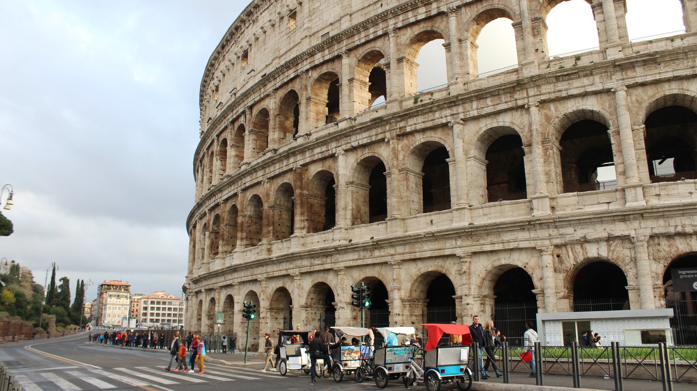 Колизей работает. Колизей в Риме. Колизей в Риме 2021. Колизей в Риме сейчас. Веспасиан Колизей.
