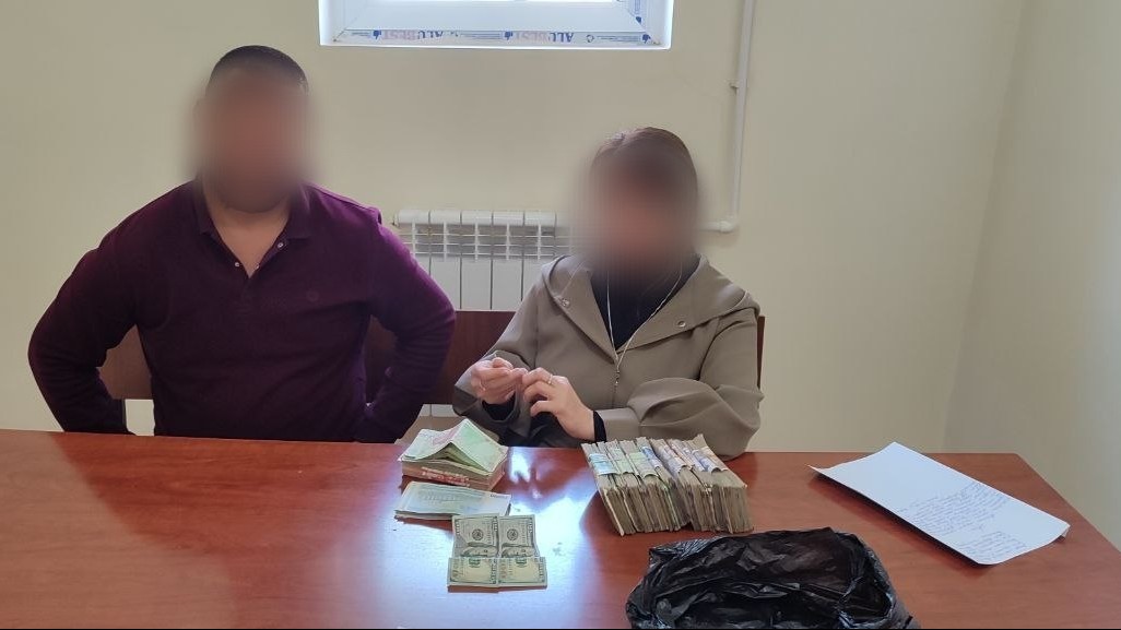 Sud Zali Rasm Ota qamalmaslik uchun sud zalida 26 mln alimentni bir pastda toʻladi
