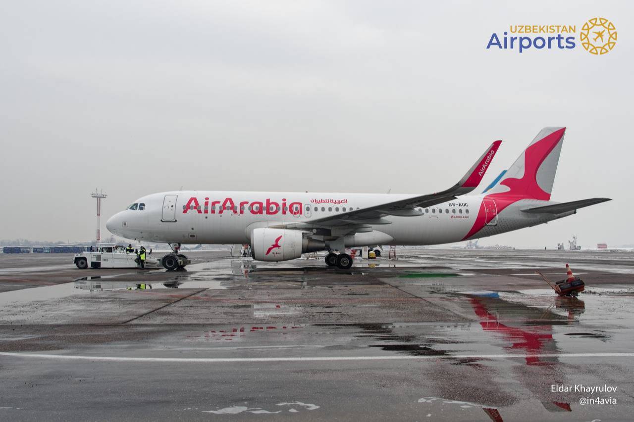 Эйр арабия рейсы. Аэробус а320 Эйр Арабия. Аэропорт Абу Даби. Air Arabia Abu Dhabi. Air Arabia logo.