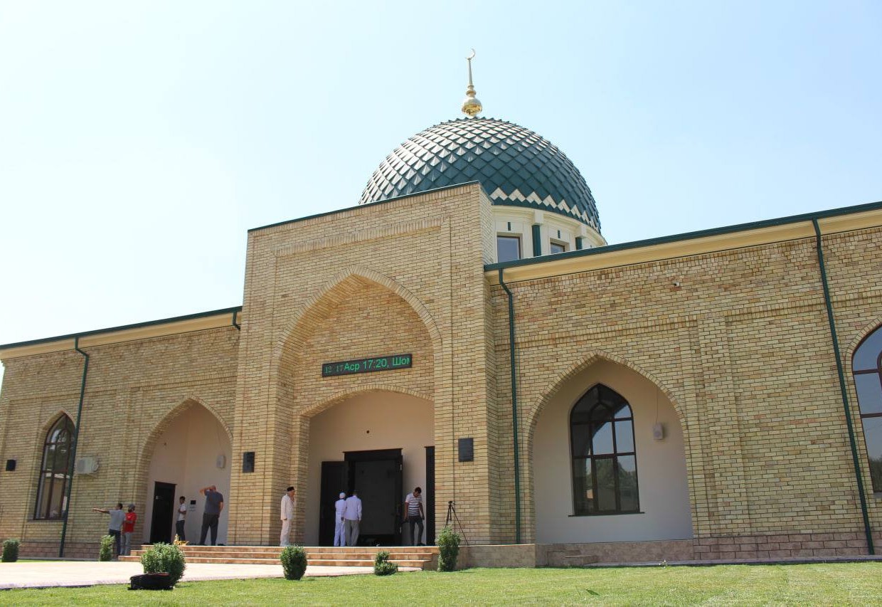 Poezdda kozdan kechirish Semiz xxx