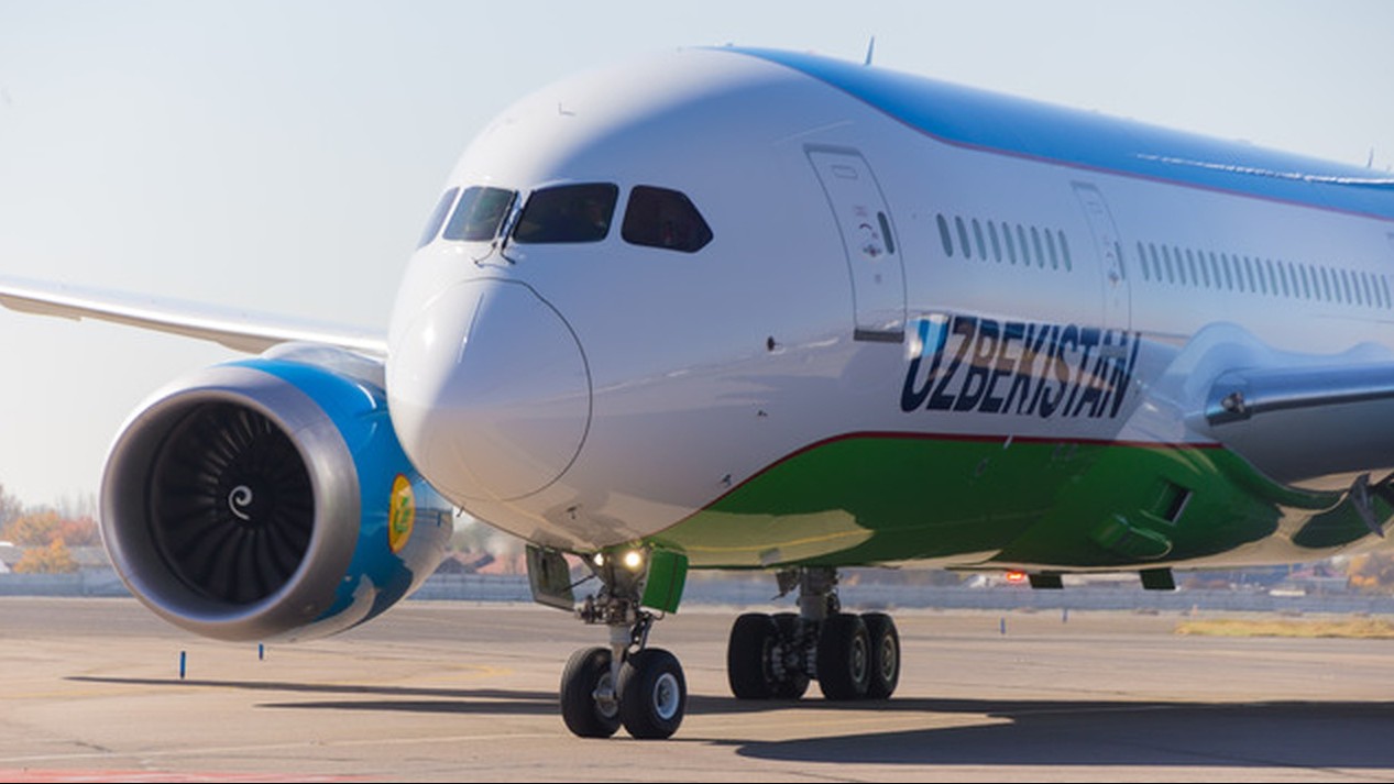 Uzbekistan airways рейсы. Uzbekistan Airways Боинг 747. Узбекистан авиакомпания хаво йуллари. Боинг 787 Uzbekistan Airways. Боинг хаво йуллари.