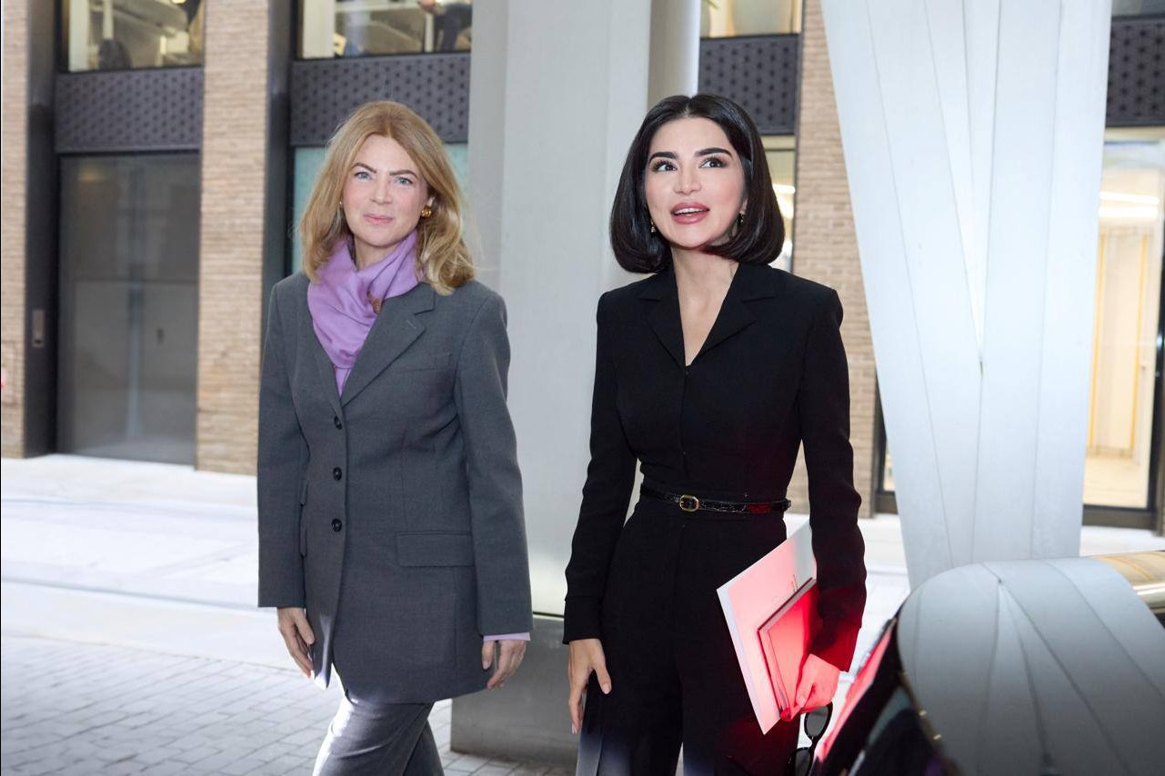 Yalangoch etuk onalarning fotosuratlari