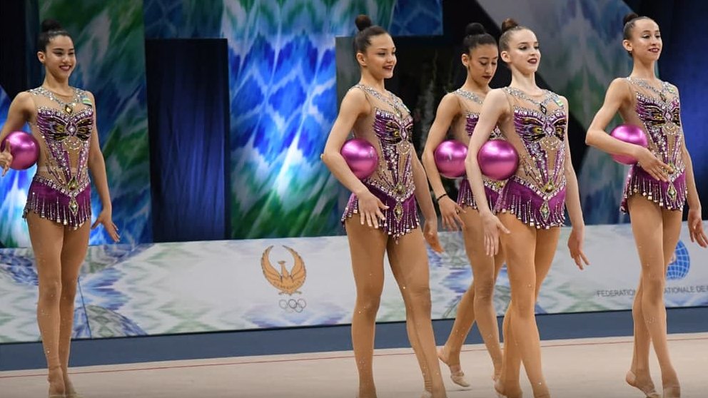 Keksa odam bilan porno aldash Paypoq kiygan gozal onalar ishtirokidagi porno