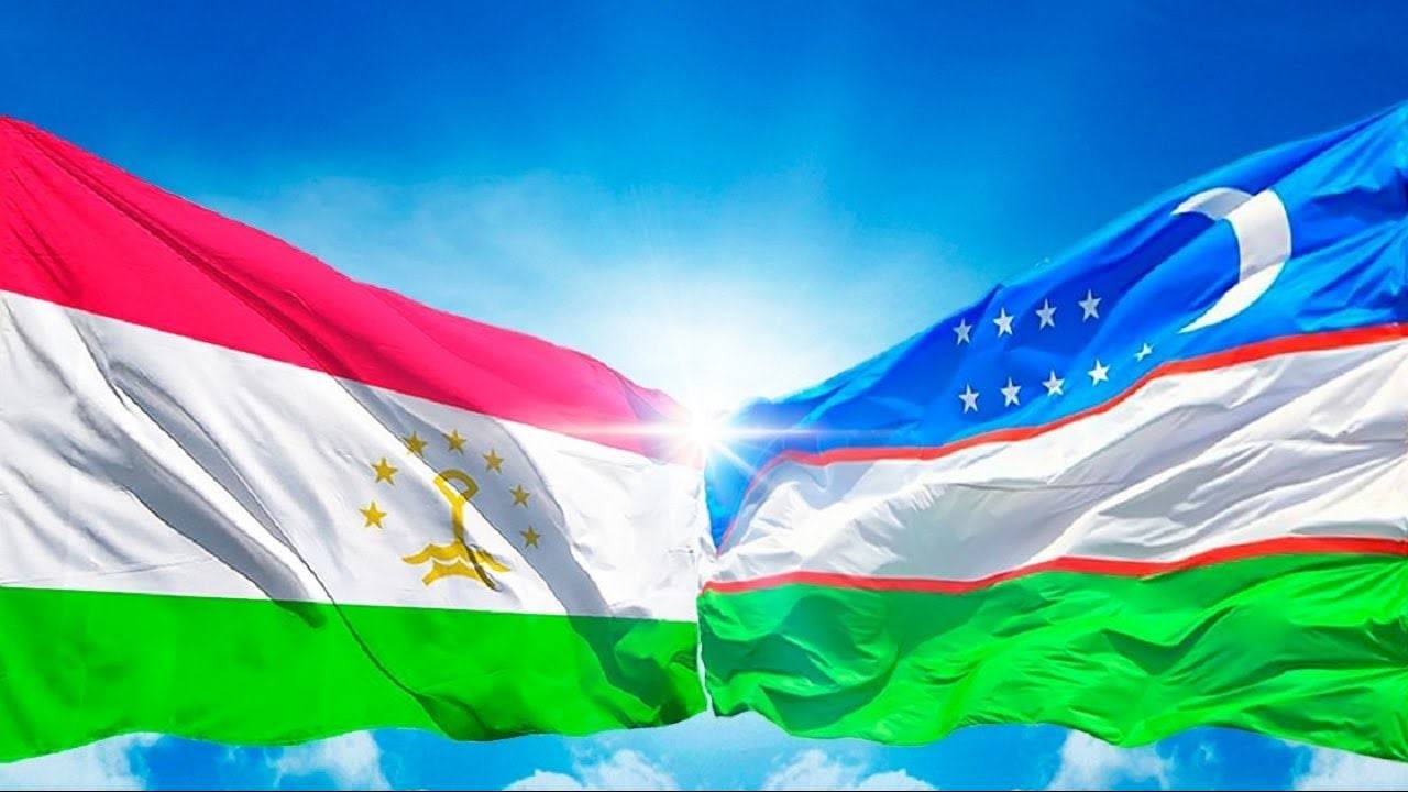 Uzbekiston Таджикистан флаги