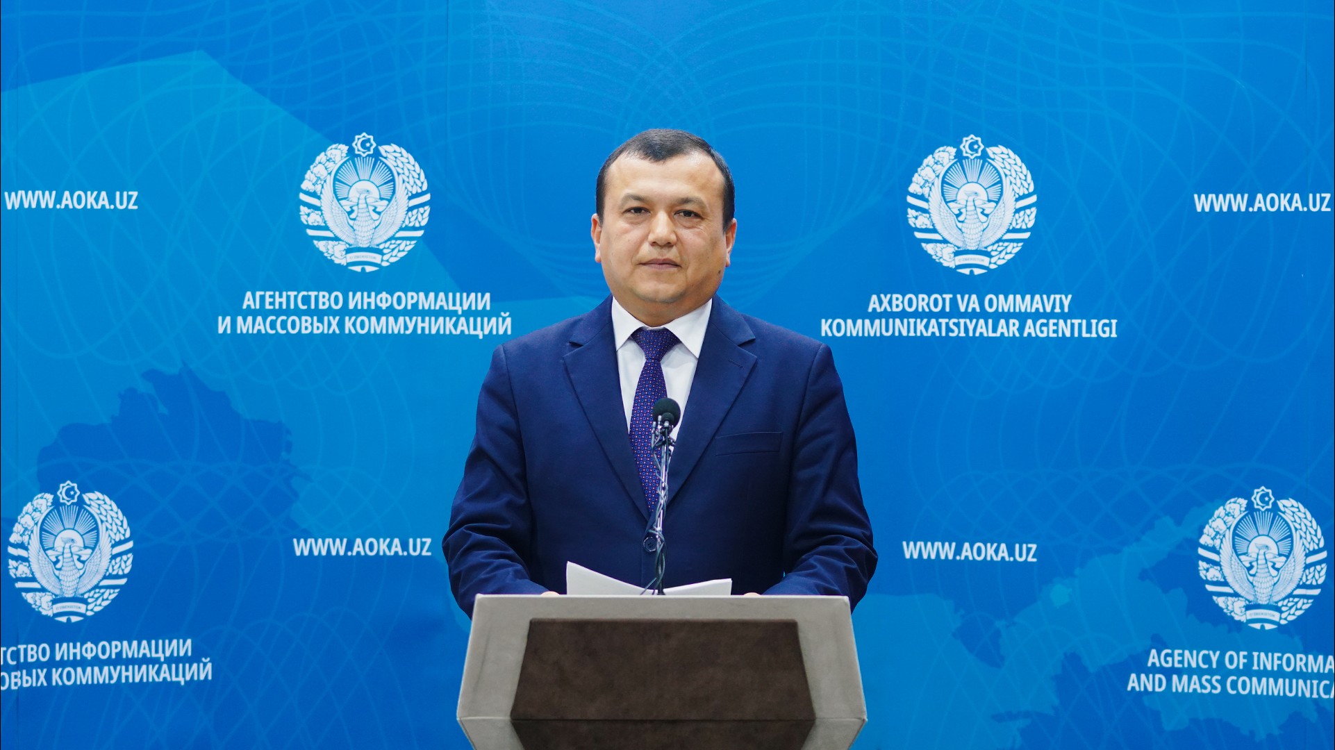 Несса Девилдің қатысуымен порно кештер Ұлы мен анасы секс және ұлы мен анасы порно