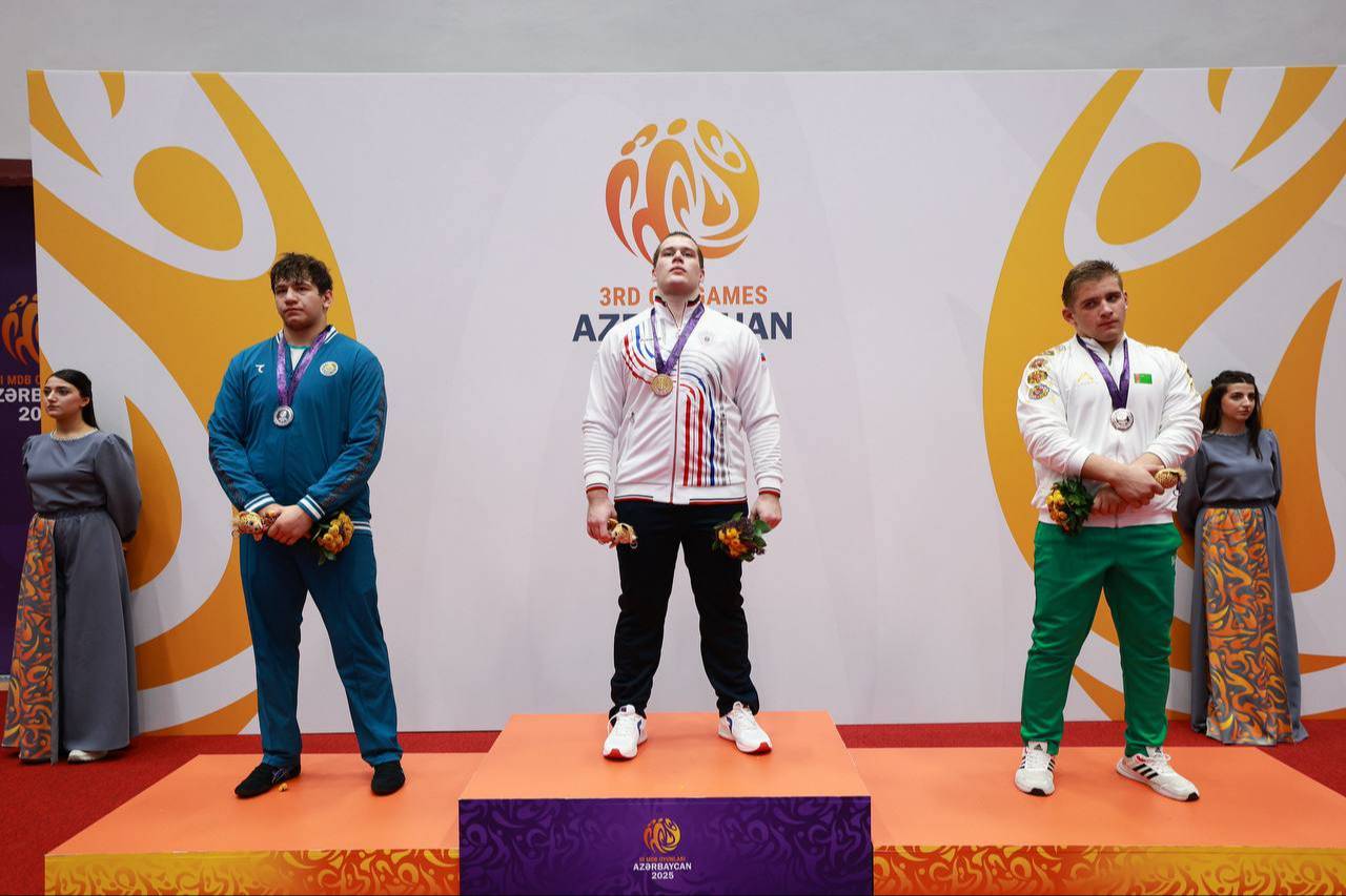 Жігіт аузына спермы алады (порно жинақ)