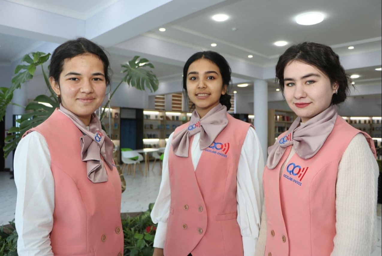 Onlayn porno filmlar: Unbroken Fillies 11 (Raw 11) Yalangoch qizlar fotosuratlari, yosh porno