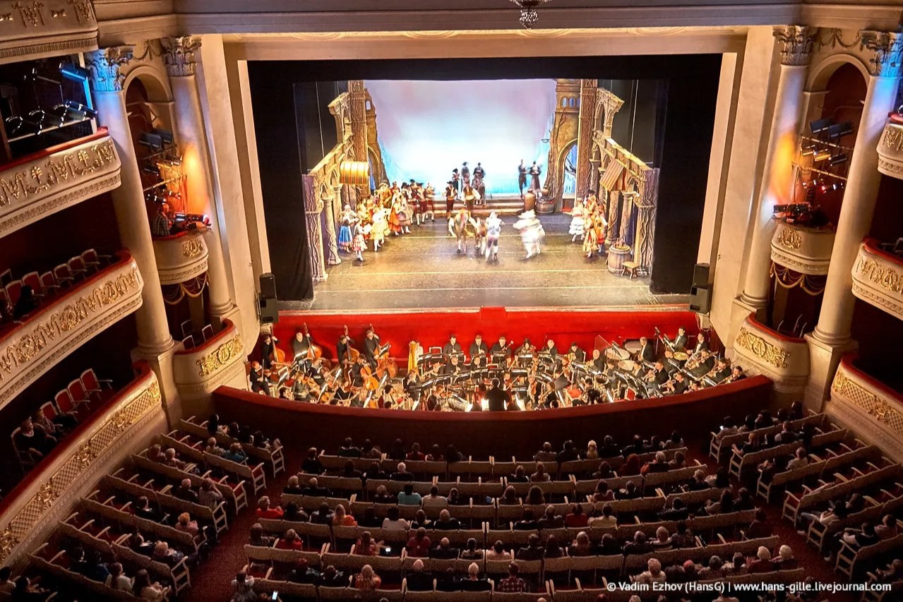 Sexy neylon paypoqlar tikuv bilan