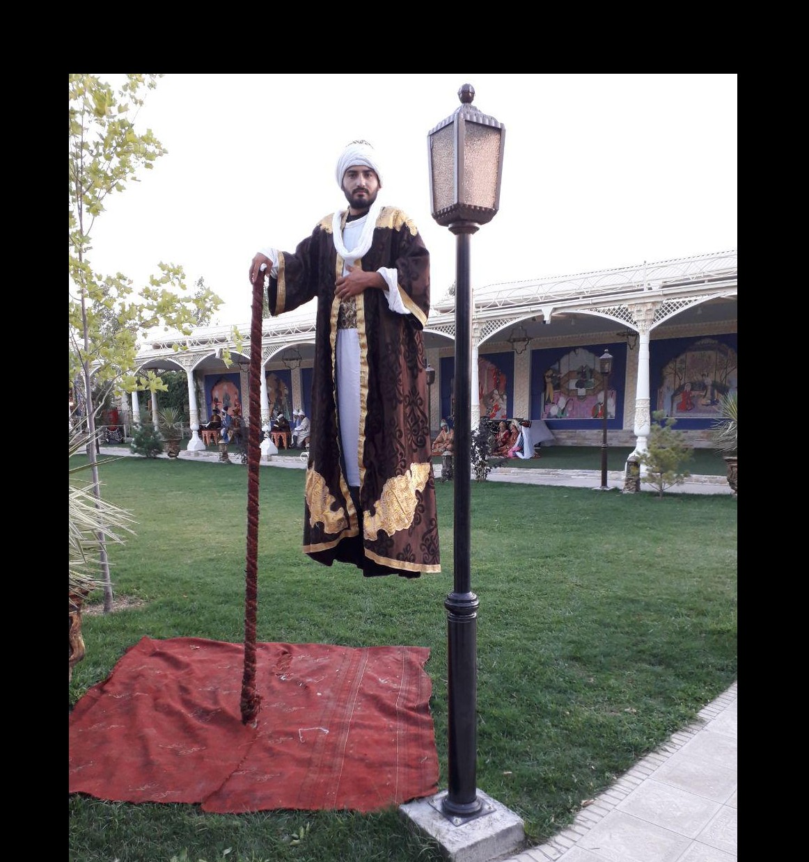 Kokrakni silkituvchi GIFlar Oq külotli qizlar fotosuratlar bilan emish