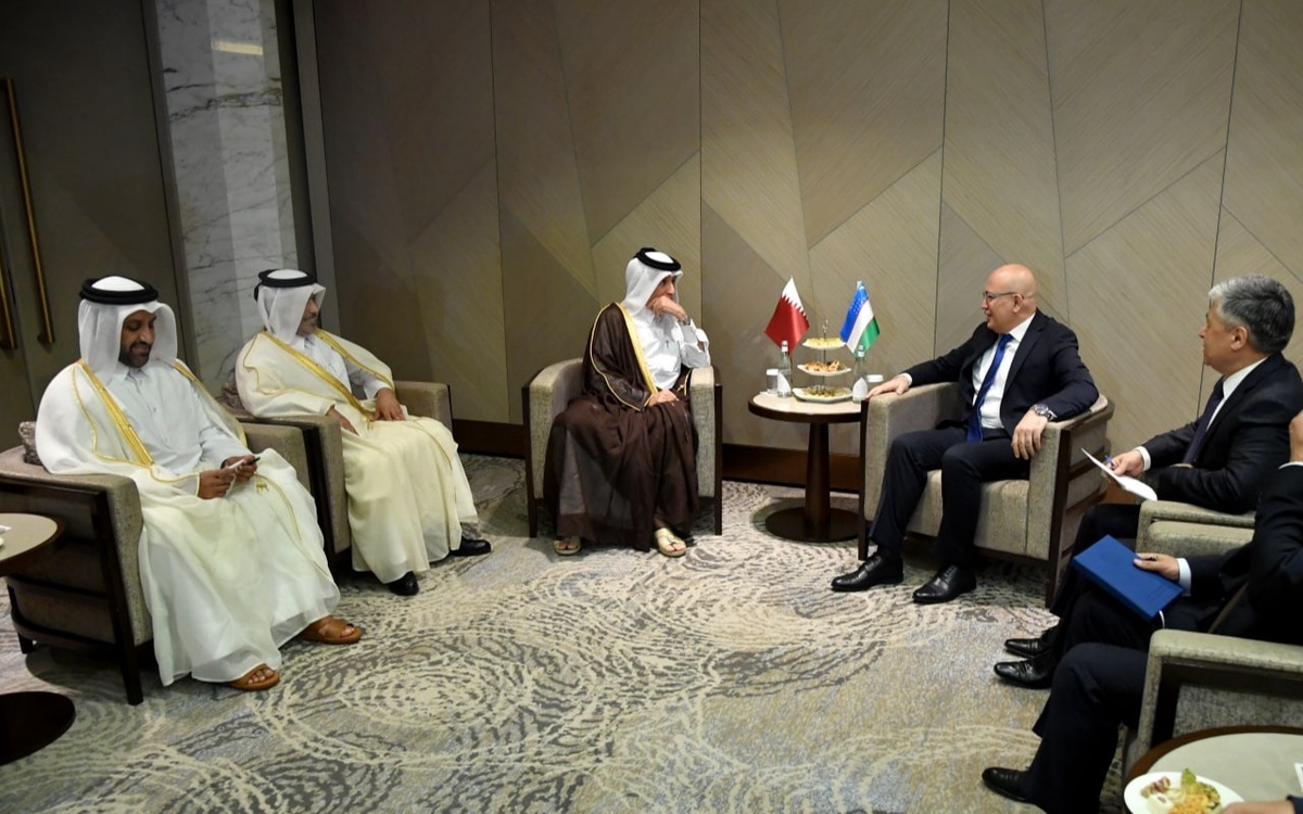 Xonanda Rayxonaning seks suratlari