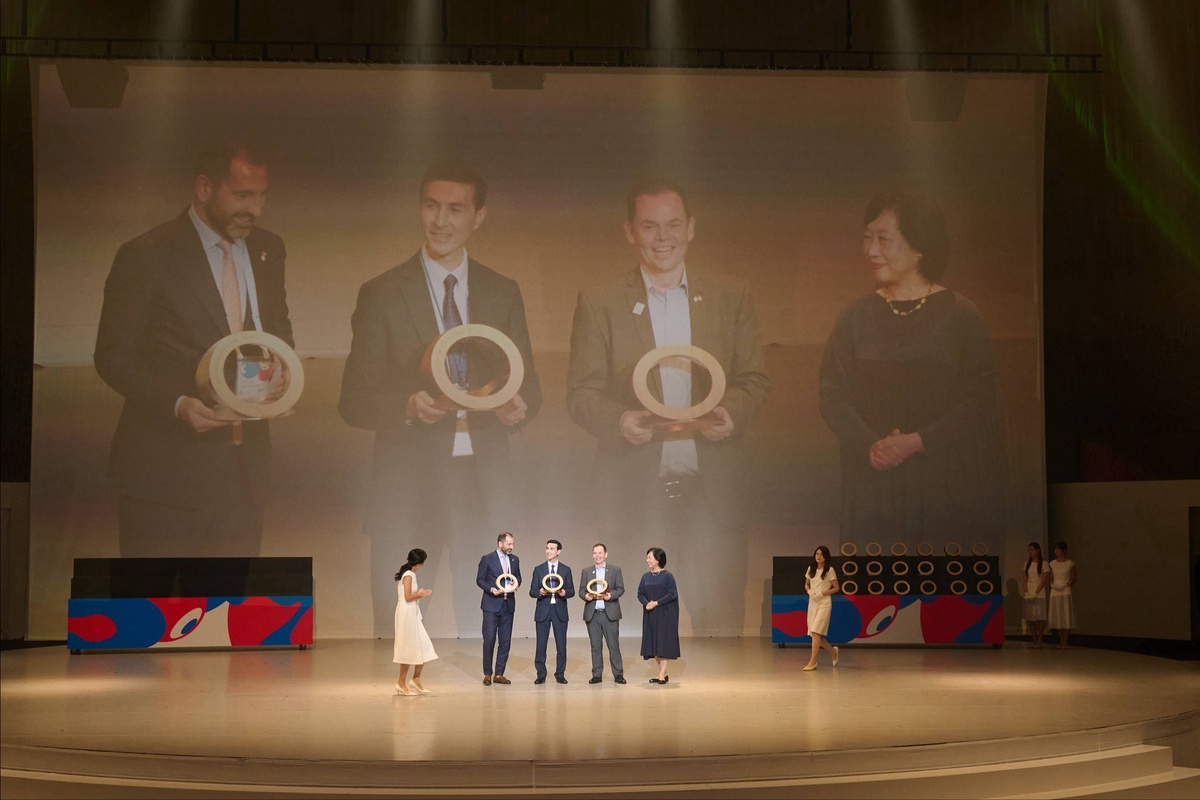 Майдағы сұлулардың порно видеолары