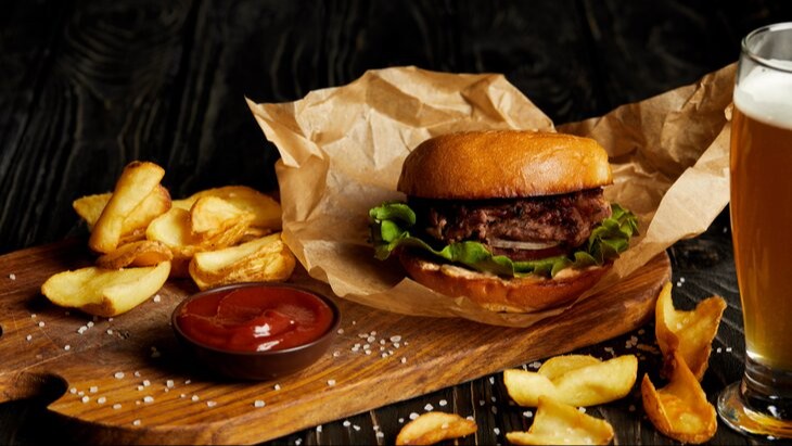 Orenburgdagi lezbiyenlar Olga Buzovaning erotik yalangoch fotosuratlari