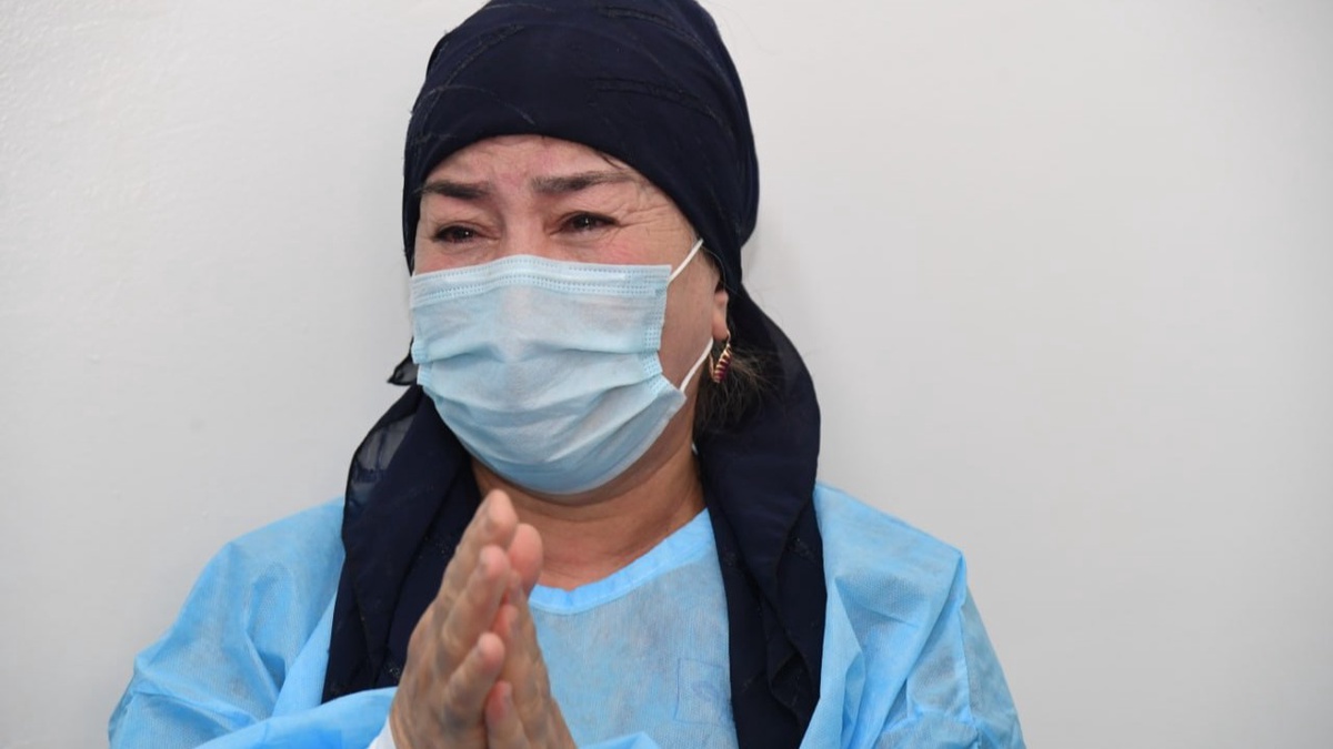 Kiyinish xonasida fitnesdan keyin jinsiy aloqa