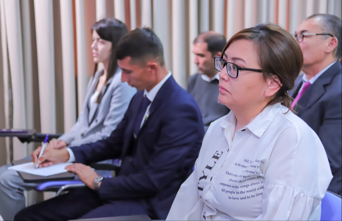 Porno bir dostimning onasini sikdi Irkutskdagi yalangoch qizlar