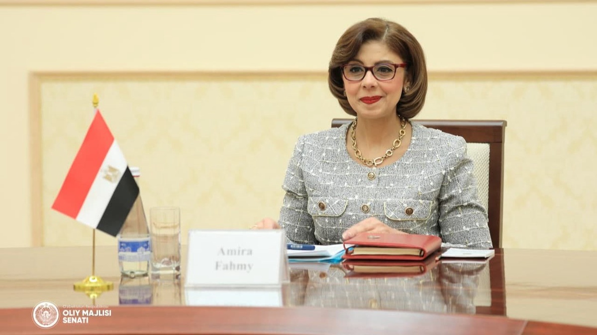 Rus talabalari oqituvchi bilan porno video