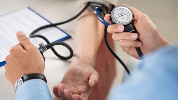 Kompyuter pornosida masturbatsiya qilish