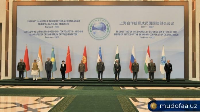 Онлайн порно: жылқымен анальный секс