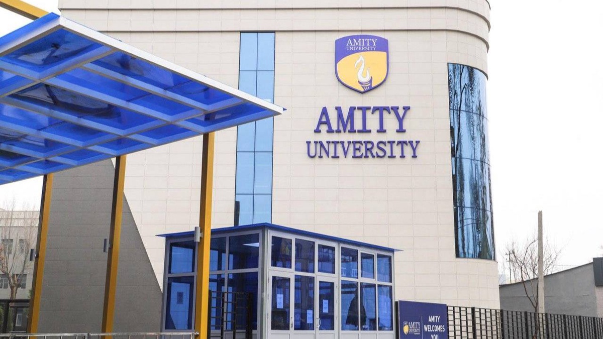 Yetuk ayollar yosh erkaklarga mushuklarini hidlashlariga ruxsat berishadi