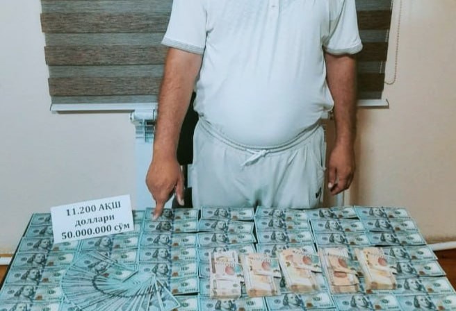 Uyda yalangoch kaltaklar